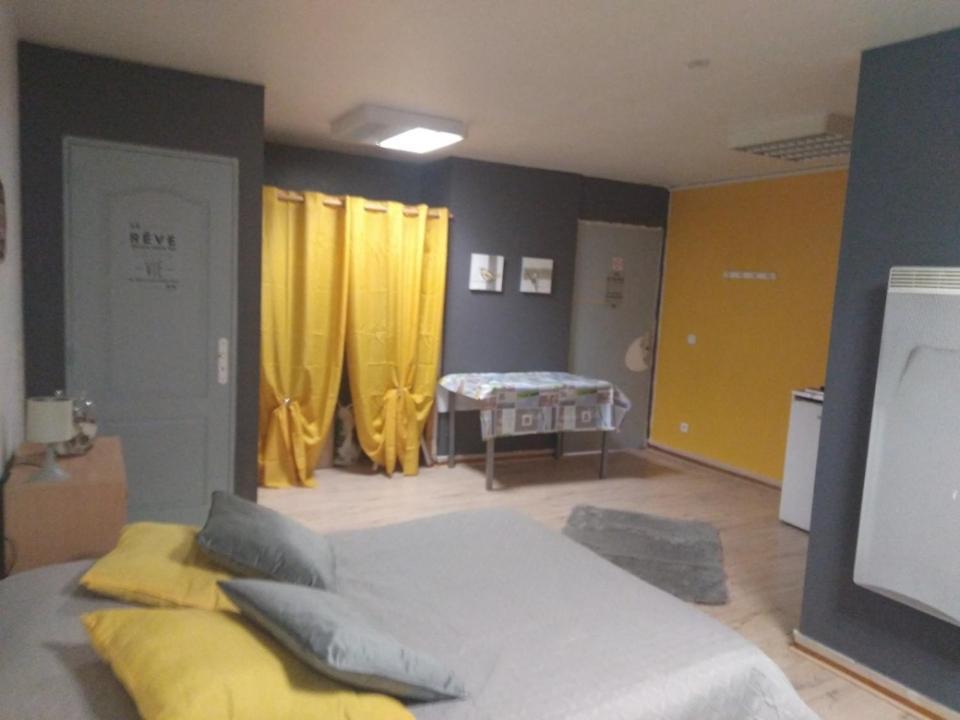 Espace Grenouillit Le Puy En Velay ภายนอก รูปภาพ