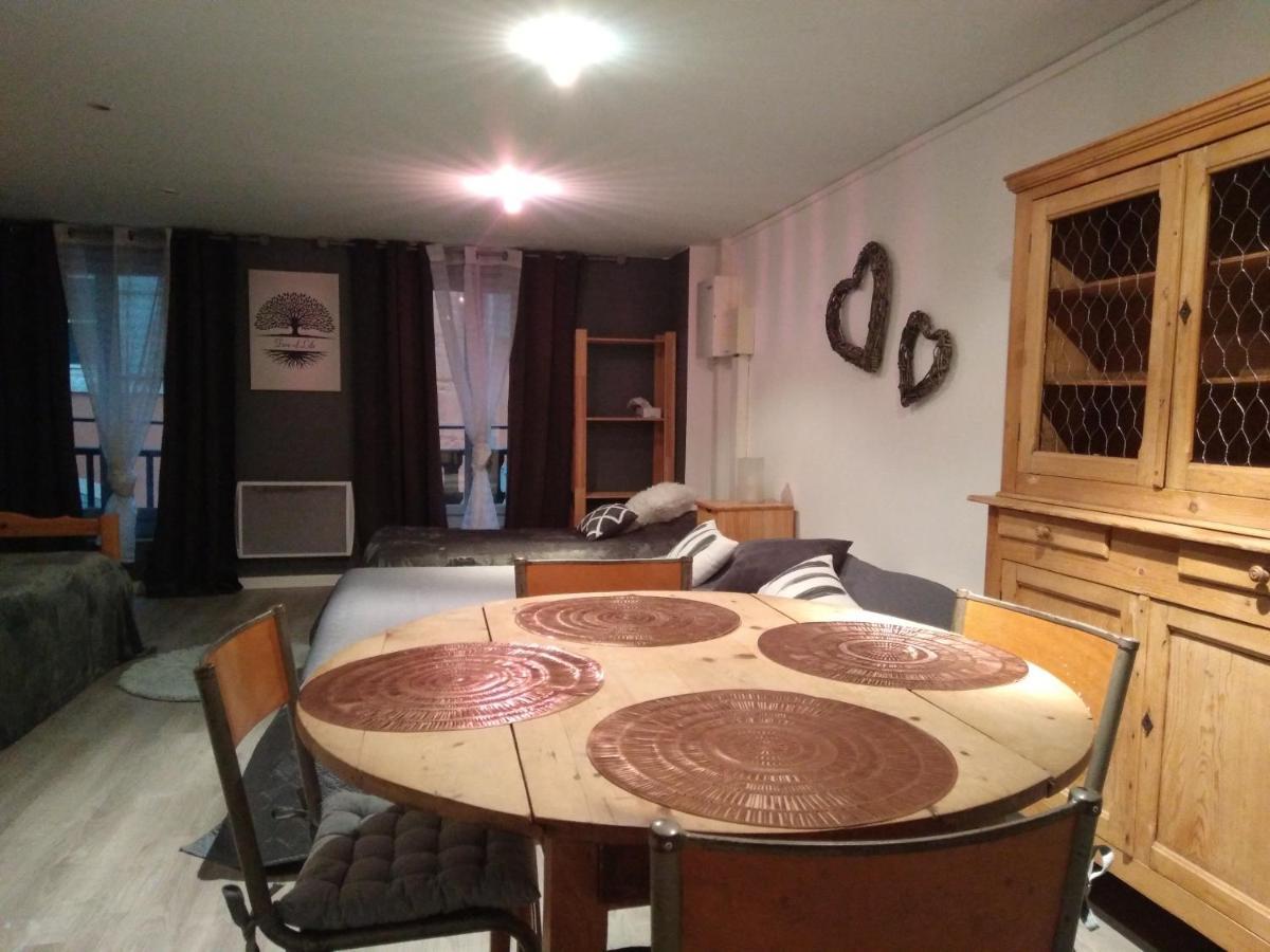 Espace Grenouillit Le Puy En Velay ภายนอก รูปภาพ